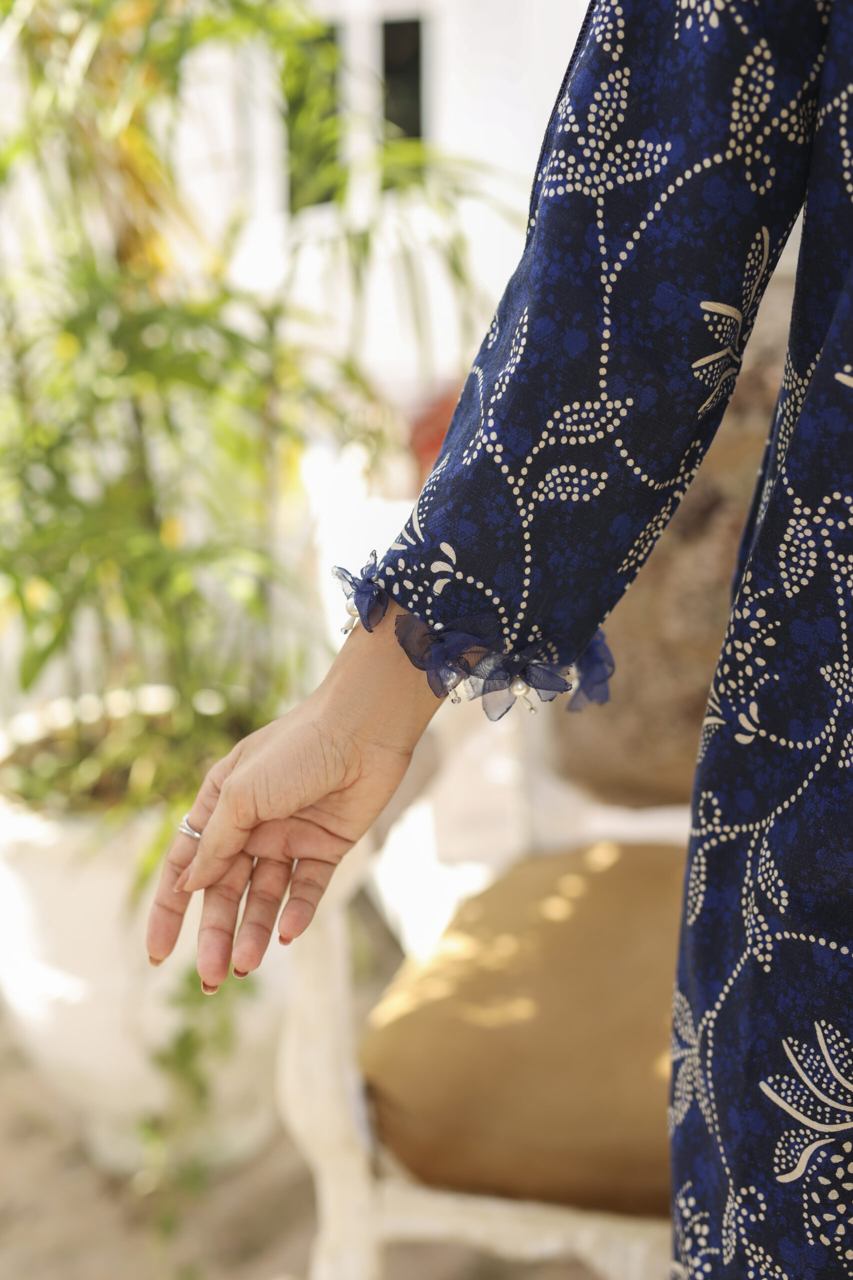 3 piece Khaddar Suit-Embellieshed (Pret) - Image 7