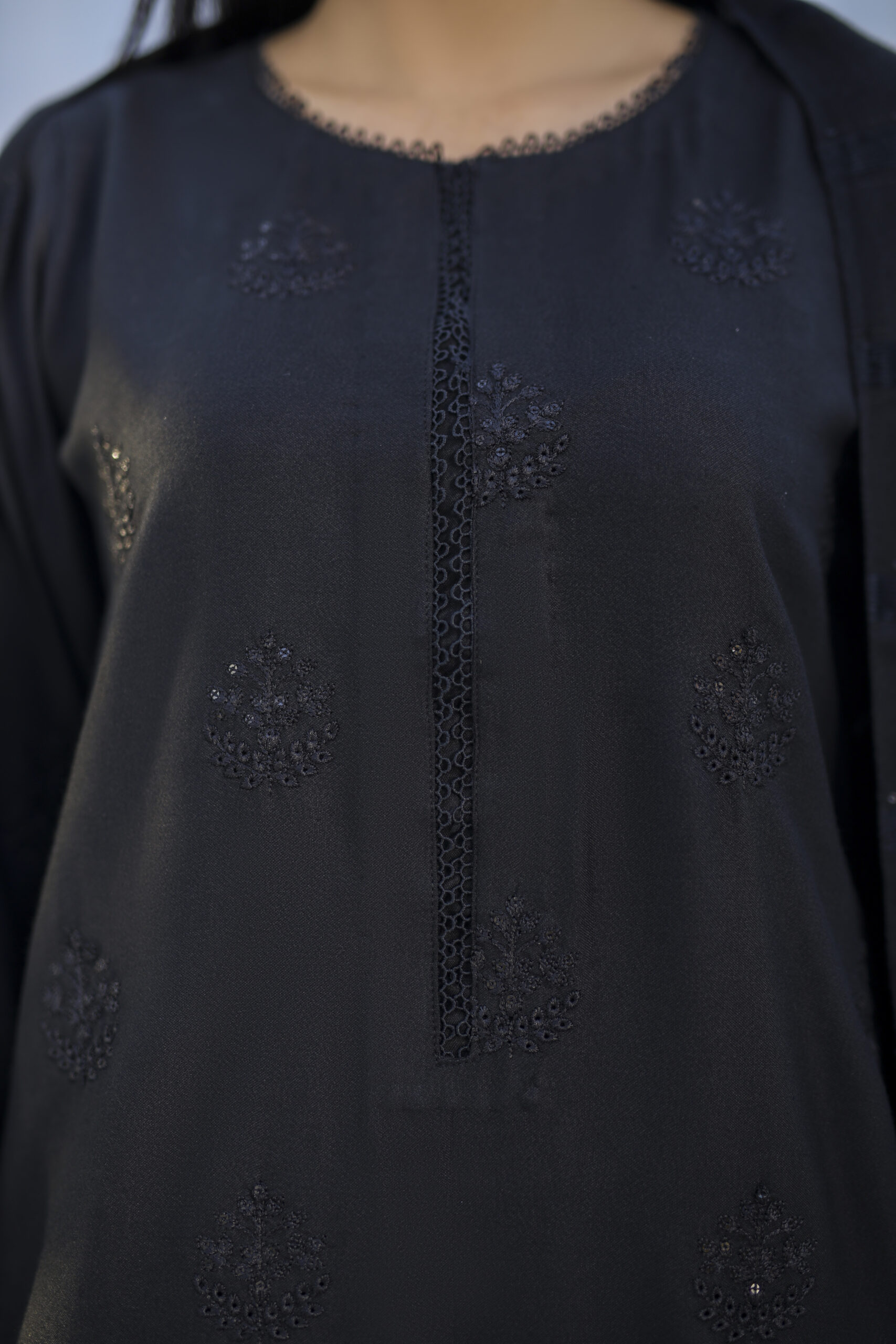 3 piece Dhanak Suit-Embroidered (Unstitched) - Image 5