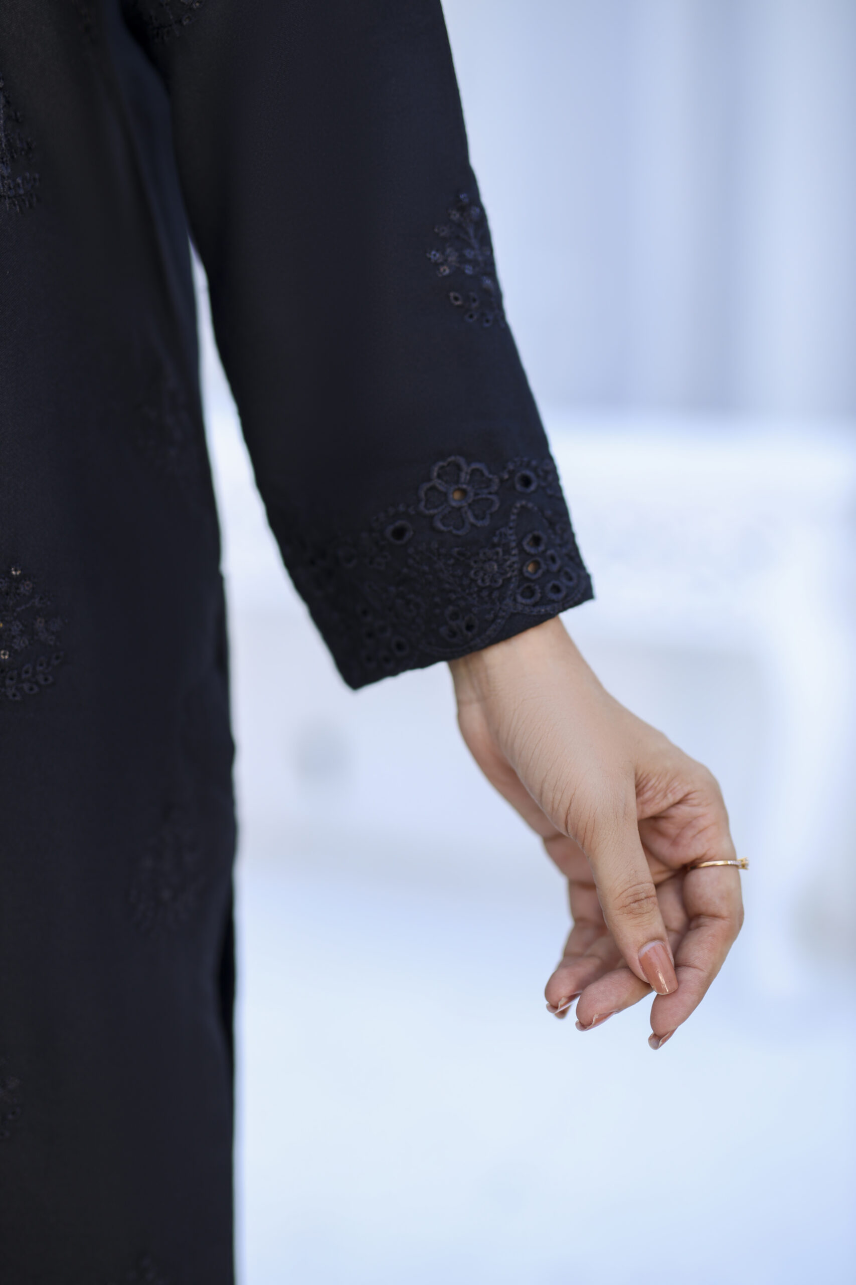 3 piece Dhanak Suit-Embroidered (Unstitched) - Image 6