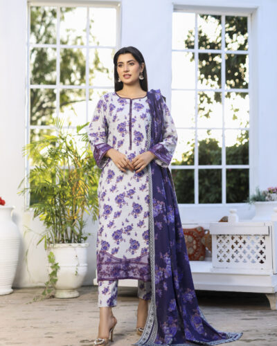 3 piece Khaddar Suit-Embroidered (Pret)